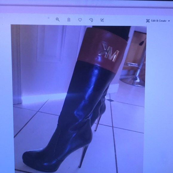 Limited edition MK boots - Picture 3 of 4